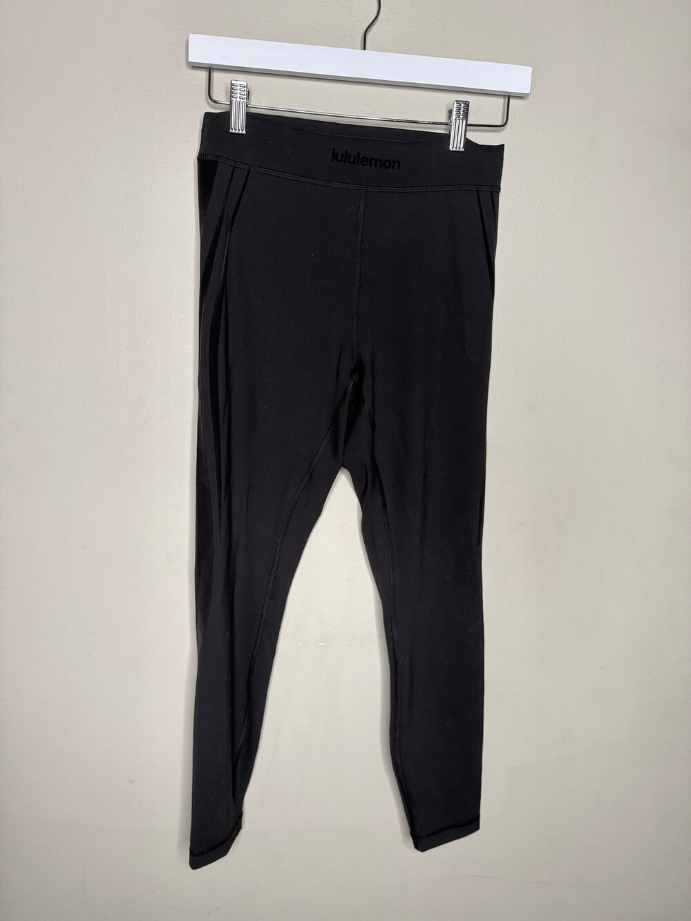 Lululemon Women’s Black Leggings Size 8 Full Length Athletic Yoga Pants Logo